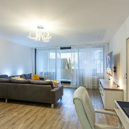 Business I Kostenlose Parkplaetze I Naehe Koeln Messe Deutz I Terasse I Anbindung Troisdorf