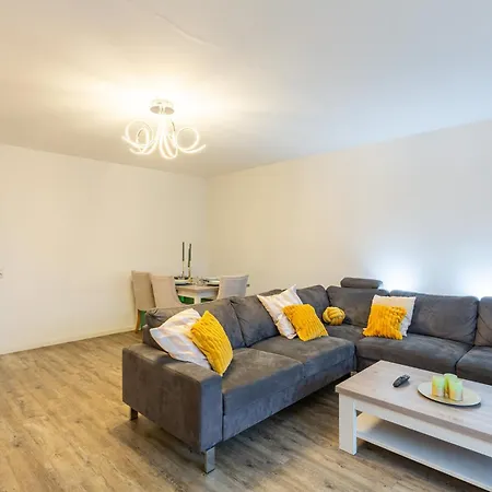 Lejlighed Business I Kostenlose Parkplaetze I Naehe Koeln Messe Deutz I Terasse I Anbindung *