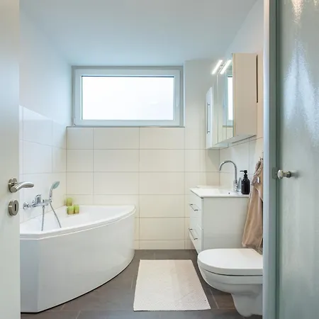 Lejlighed Business I Kostenlose Parkplaetze I Naehe Koeln Messe Deutz I Terasse I Anbindung