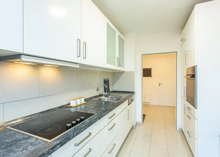 Business I Kostenlose Parkplaetze I Naehe Koeln Messe Deutz I Terasse I Anbindung Troisdorf