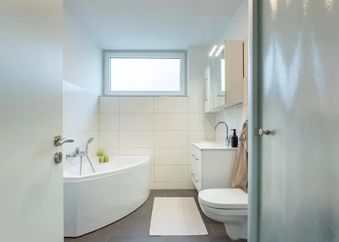 Lejlighed Business I Kostenlose Parkplaetze I Naehe Koeln Messe Deutz I Terasse I Anbindung